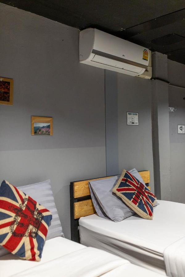 La Belle Nuit House Hostel Chiang Mai Bagian luar foto